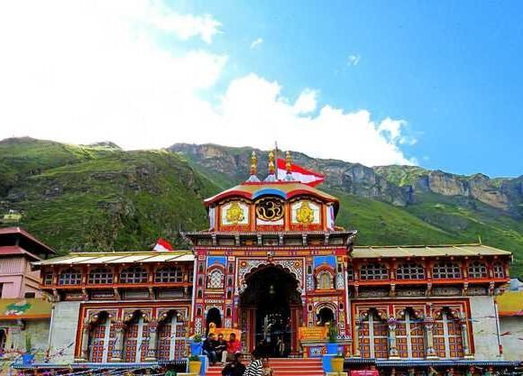 DO DHAM YATRA WITH BADRINATH STAY BY HELICOPTER